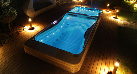 Hero_smallWellis_swimspa.jpg